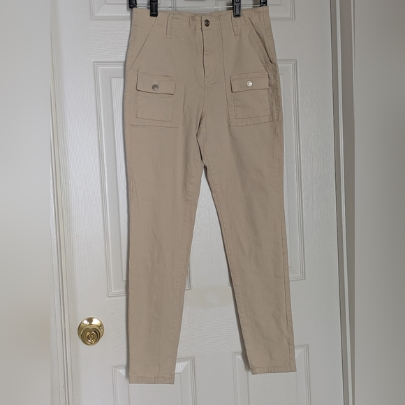 Francesca's Harper Heritage Mid Rise Cargo Jegging Beige Size 27 - Picture 1 of 8